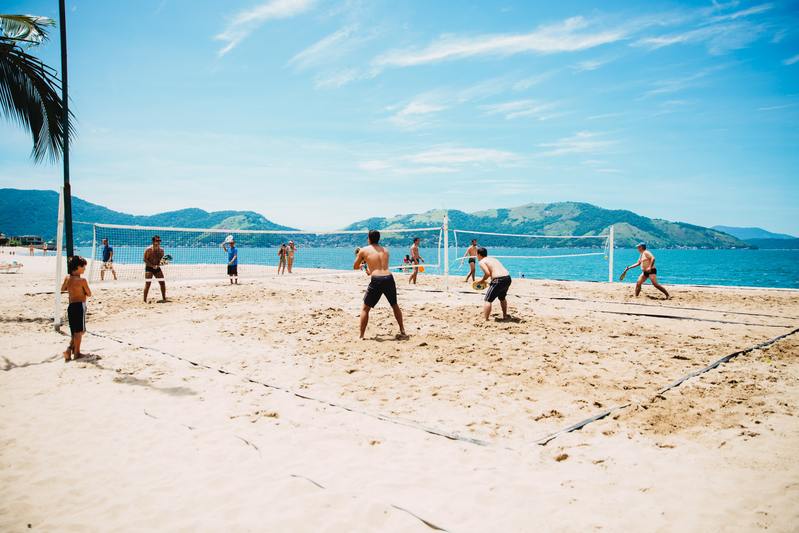 activités de plage - beach volley sur le sable
