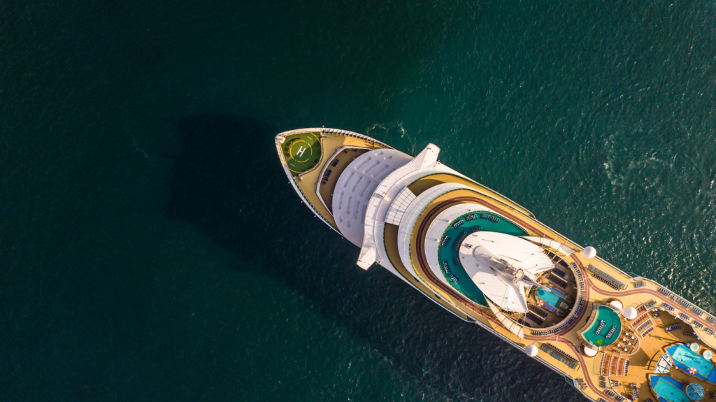 croisière vue aérienne bâteau